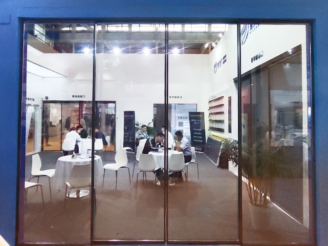 对开极窄中空磁悬浮门安装